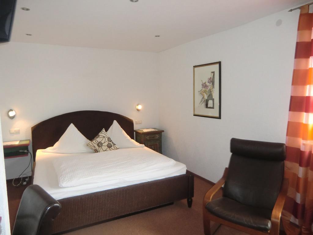 Hotel Zrenners Garni Waldsassen Zimmer foto